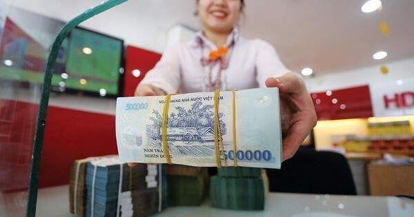 Ngân hàng đầu tiên công bố BCTC quý IV: Lợi nhuận tăng ba con số