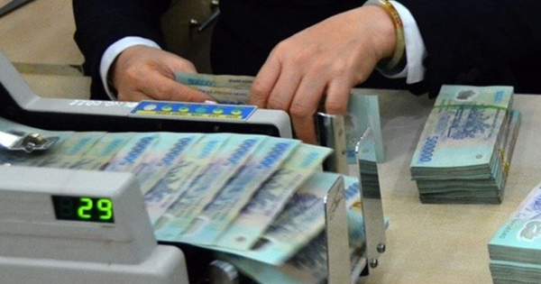 Gửi tiết kiệm kỳ hạn 6 tháng tại VCBNeo hưởng lãi suất tới 6,2%/năm