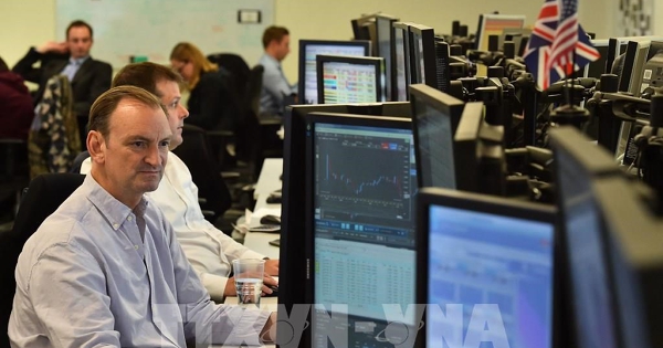 Các chỉ số chứng khoán lập kỷ lục trong phiên giao dịch đầu tiên của năm 2026