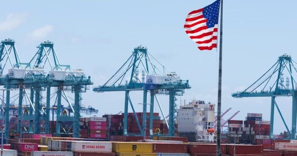 Châu Âu đóng băng thỏa thuận thương mại với Mỹ do vấn đề Greenland