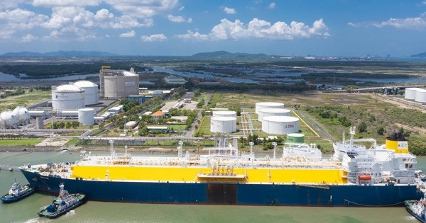 Công ty vốn hóa gần 175.000 tỷ đồng lo không còn đủ 'chuẩn đại chúng'