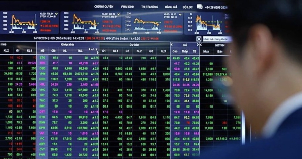 Lãnh đạo UBCK chia sẻ điều kiện cần và lộ trình triển khai giao dịch trong ngày, bán chứng khoán chờ về