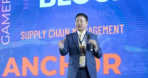 Thanh khoản FPT lập kỷ lục khi giá cổ phiếu rơi xuống đáy 4 tháng