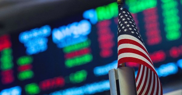 Rủi ro lớn nhất với kinh tế Mỹ đến từ thị trường chứng khoán, không phải thuế quan hay lãi suất