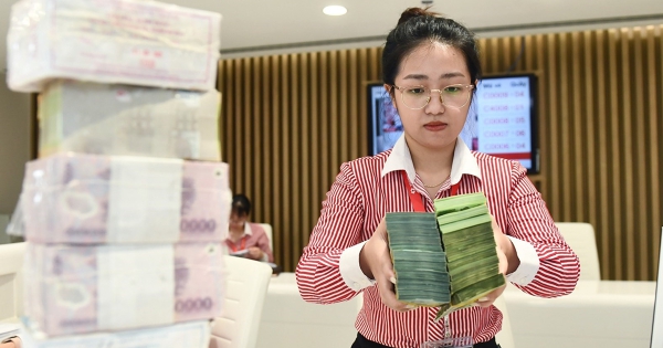 Lãi suất chào qua đêm liên ngân hàng bất ngờ vọt lên 9,1%, chuyên gia lý giải ra sao?