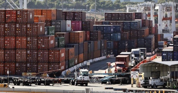 Tổng thống Mỹ ký sắc lệnh áp thuế bổ sung với nước giao thương với Iran