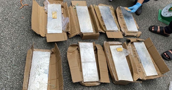 Đường dây buôn lậu gần một tấn bạc thỏi bị phát hiện