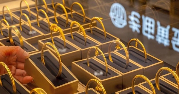 Giá vàng và bạc phục hồi mạnh sau chuỗi ngày biến động kỷ lục