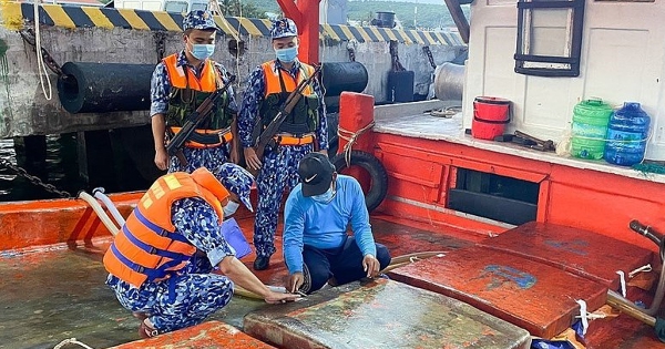 Giá xăng dầu Việt Nam thấp hơn nhiều nước láng giềng, Cục Hải quan cảnh báo nguy cơ buôn lậu