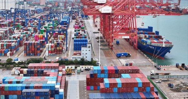 Kim ngạch xuất khẩu của Trung Quốc vượt dự đoán kể từ đầu năm 2026