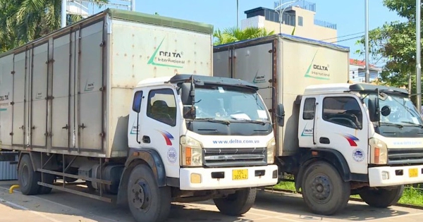 Xăng dầu liên tục tăng giá, cước vận tải nhích lên: Doanh nghiệp buộc phải điều chỉnh giá