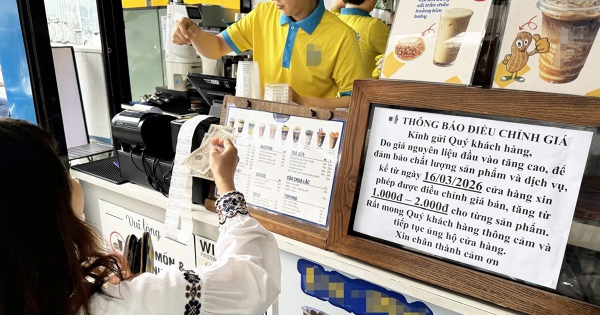 Tăng 5.000 đồng vì giá xăng tăng, đến khi giá xăng giảm, nhiều quán ăn vẫn giữ giá bán mới