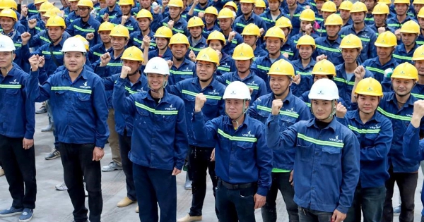 Vingroup tuyển dụng 25.000 nhân sự cho các dự án hạ tầng, lương cao nhất 65 triệu đồng mỗi tháng