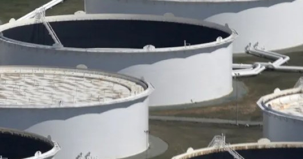 IEA: Bơm thêm dầu là chưa đủ, thế giới cần làm ba việc sau để hạ nhiệt cú sốc năng lượng