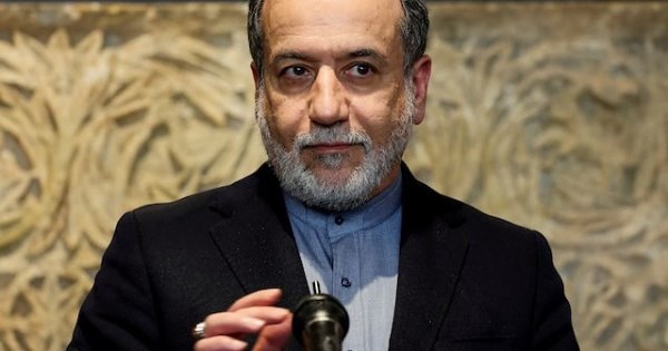 Iran nêu tên 5 quốc gia được sử dụng eo biển Hormuz