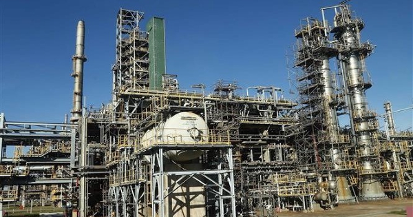 An ninh năng lượng: Nhà máy Lọc dầu Dung Quất vận hành vượt công suất trong quý I