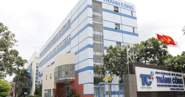 TCM báo lãi suy giảm hai chữ số trong tháng 1