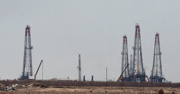 Iraq giảm mạnh sản lượng dầu mỏ vì không thể giao hàng qua eo biển Hormuz