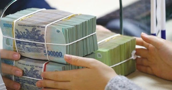 Ngân sách Nhà nước bội thu gần 300.000 tỷ đồng sau hai tháng đầu năm