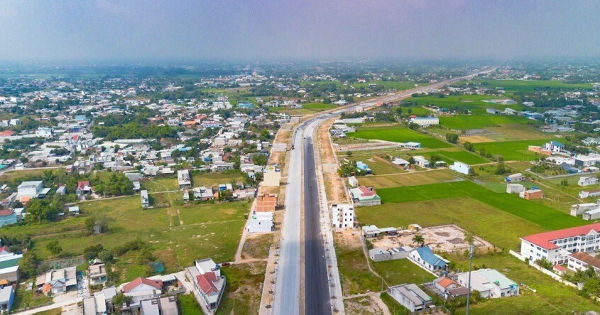 Hết ân hạn, lãi suất thả nổi: Người vay mua bất động sản đang chịu áp lực tài chính ra sao?