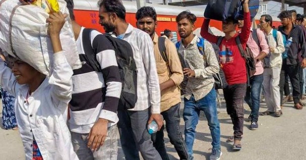 Thiếu hụt lao động, Ấn Độ gặp khó với nhiều ngành công nghiệp quan trọng