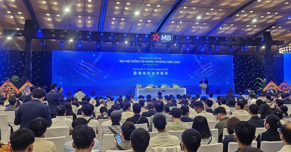 ĐHĐCĐ MB: Chủ tịch nói chưa có ý định bán Mcredit, giải thích về việc trả cổ tức tiền mặt và chào bán thêm 10%
