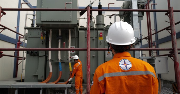 Thủ tướng yêu cầu không để thiếu điện, tăng mua từ Lào và Trung Quốc