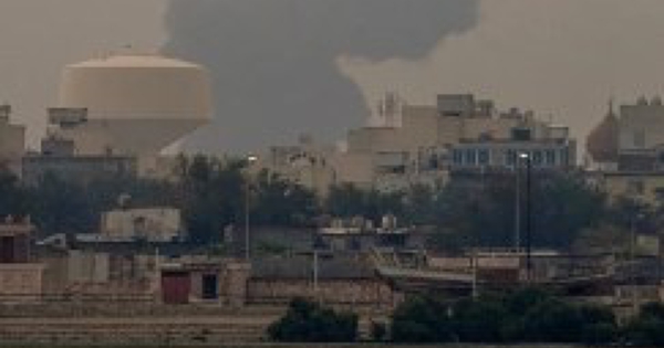 Iran tập kích trung tâm dữ liệu Amazon, Oracle, cảnh báo sẽ mở rộng các đợt tấn công