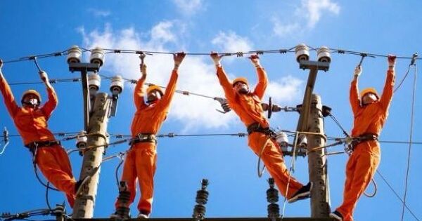 Hai tháng điều chỉnh giá điện một lần sẽ gây khó cho doanh nghiệp