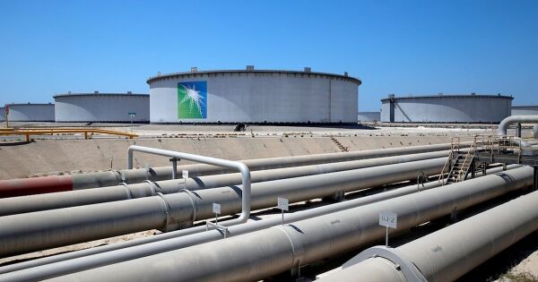 'Cuộc chơi' dầu mỏ của Saudi Arabia và Mỹ