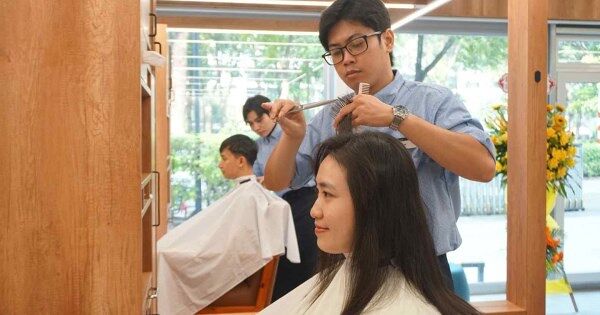 Chuỗi cắt tóc nhanh Nhật Bản đổ bộ Việt Nam: Cắt trong vòng 10 phút, giá 80.000 đồng/lần