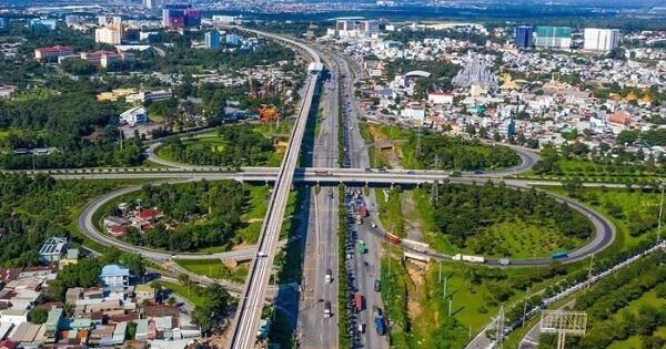 Hơn 245.000 tỷ đang được đổ vào hạ tầng, nhiều chủ đầu tư rục rịch ra mắt dự án ở khu Đông