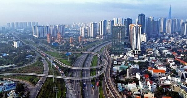 Thành phố Hồ Chí Minh chờ ngày hái 'quả ngọt' tăng trưởng kinh tế