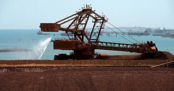Trung Quốc ngừng mua quặng sắt từ ông lớn BHP Group