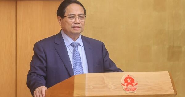 Thủ tướng: Dứt khoát hoàn thành chi trả chế độ cho người nghỉ việc do sắp xếp bộ máy trước 15/10