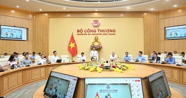 Bộ trưởng Bộ Công Thương: Cần có lộ trình xóa bỏ bù chéo giá điện
