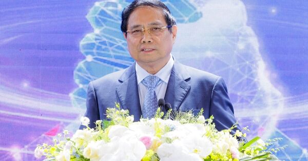 Thủ tướng: Nếu không có nhiều biến động, khả năng tăng trưởng GDP năm nay có thể đạt trên 8%