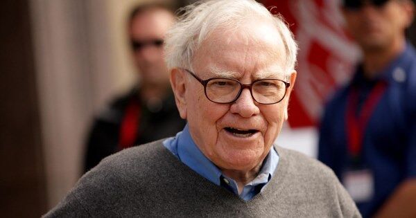 Tại sao huyền thoại Warren Buffett trữ hơn 344 tỷ USD tiền mặt, biểu đồ này có thể trả lời
