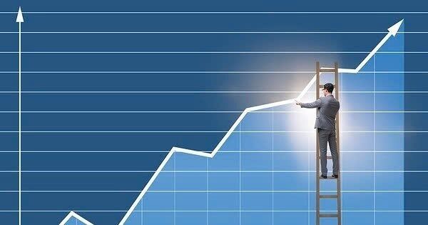 Một cổ phiếu ngân hàng thiết lập đỉnh giá lịch sử mới khi lợi nhuận được dự báo tăng mạnh