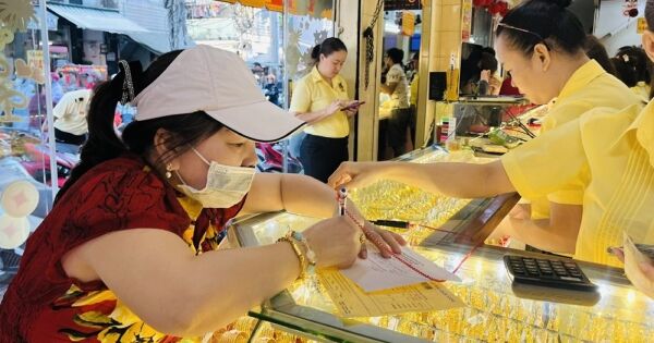 Vàng miếng bước vào 'cuộc chơi' mới