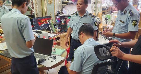 Một công ty vàng bị phạt vì bán hàng giả mạo Chanel