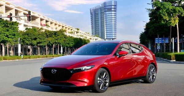 Sedan cỡ C tháng 9: cả phân khúc bán chưa tới 500 xe