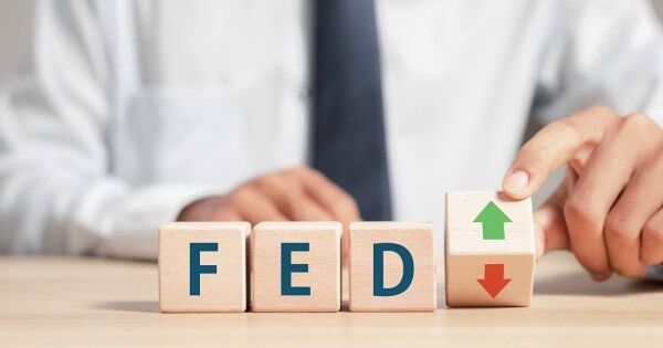 Ba quan chức Fed ‘dội gáo nước lạnh’ vào thị trường