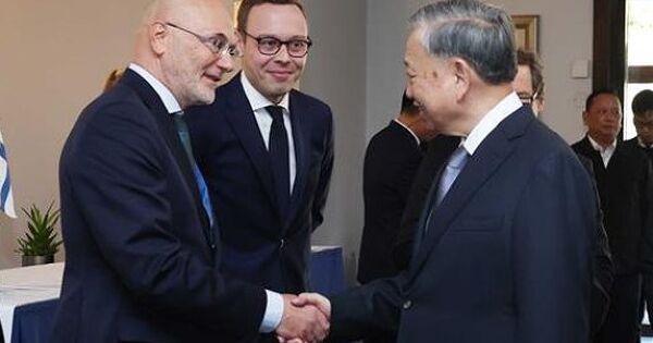 Tổng Bí thư khuyến khích doanh nghiệp Phần Lan hợp tác đầu tư năng lượng tái tạo, công nghệ