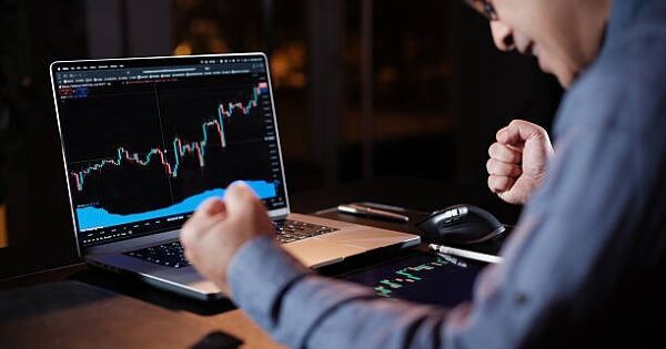 Từ lợi nhuận bùng nổ quý III, ngành chứng khoán bước vào giai đoạn bứt phá mới