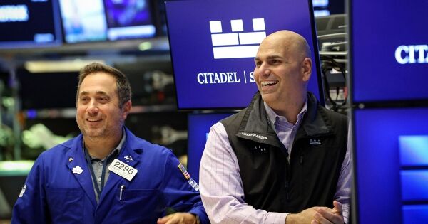 Chứng khoán Mỹ tiếp tục thăng hoa khi nhà đầu tư trở lại với cổ phiếu AI