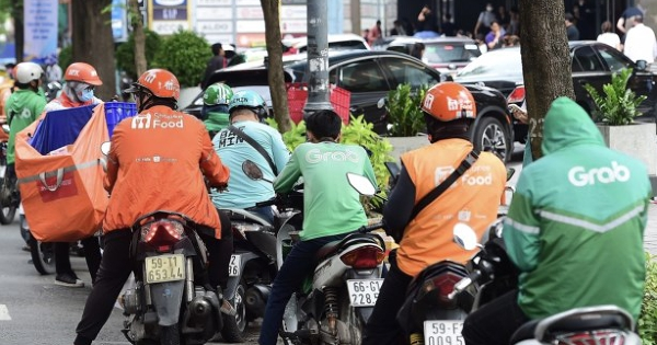 Tài xế công nghệ 'đốt' sức khỏe trên từng cuốc xe