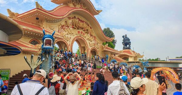 Ba khu du lịch biểu tượng Sài Gòn: Suối Tiên vẫn giữ được ‘nhiệt’, Đầm Sen và Đại Nam đang đuối sức