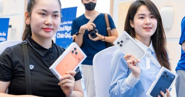 iPhone 17 Pro Max vẫn 'đội' giá 8 triệu đồng