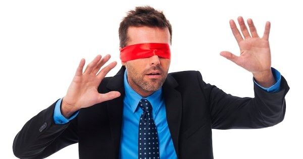 Fed ‘bị bịt mắt’